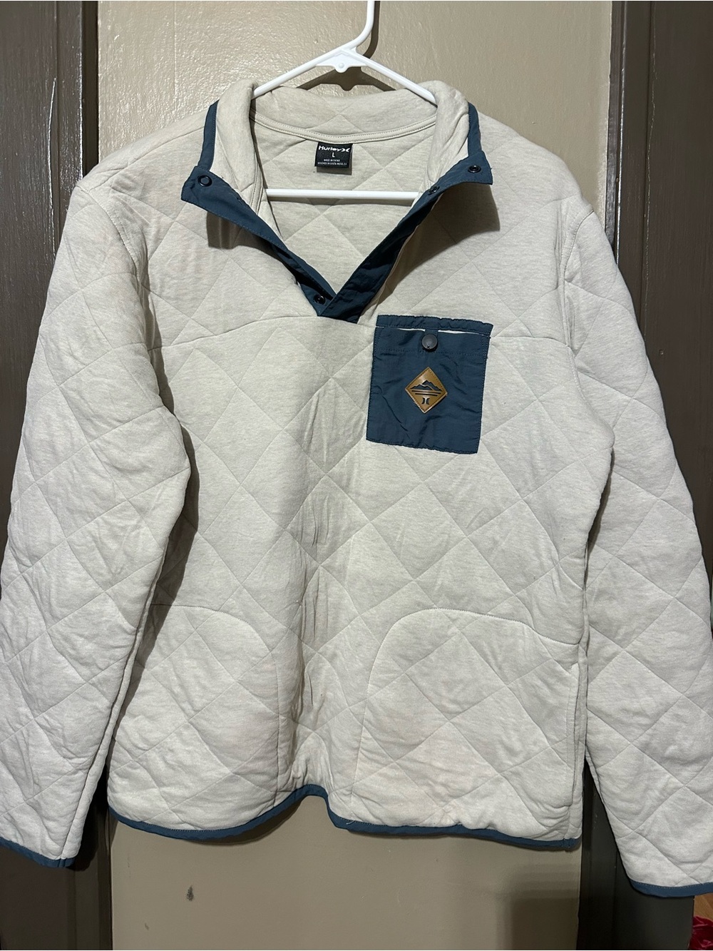 Hurley Cream Quilted Pullover with Navy Trim